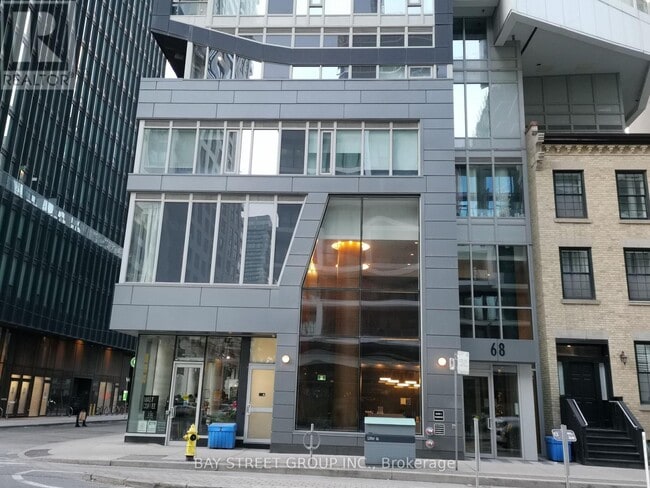Building Photo - 68-1668 Shuter St
