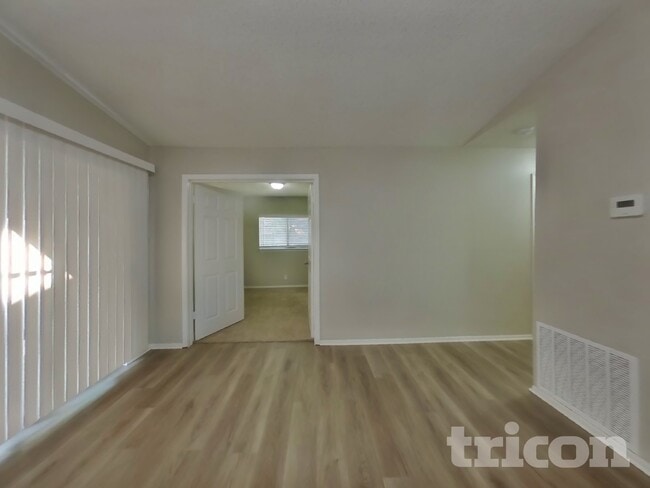 Building Photo - 4111 Sunrise Crest Dr