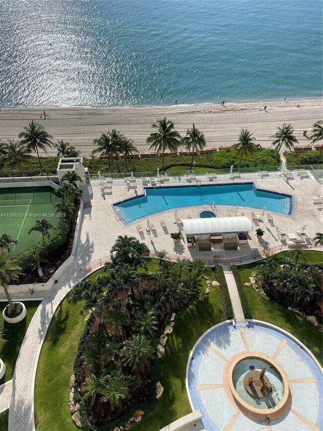 Building Photo - 19111 Collins Ave