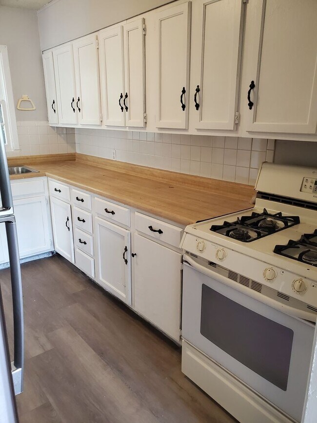 Foto del edificio - Nice 2 bedroom 1 bath duplex!