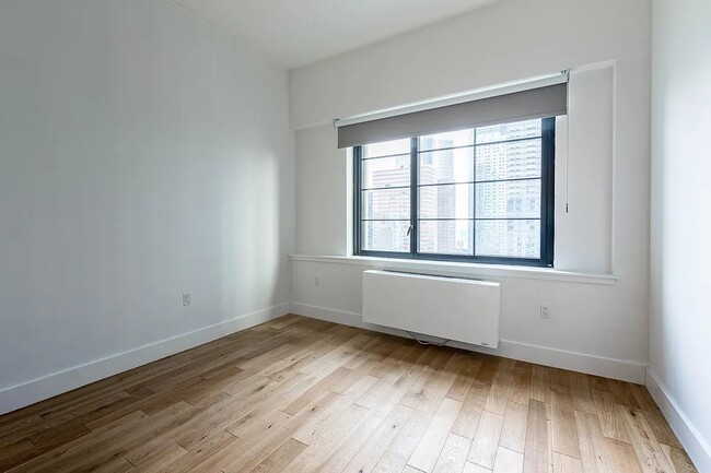 Building Photo - 27-21 44th Dr