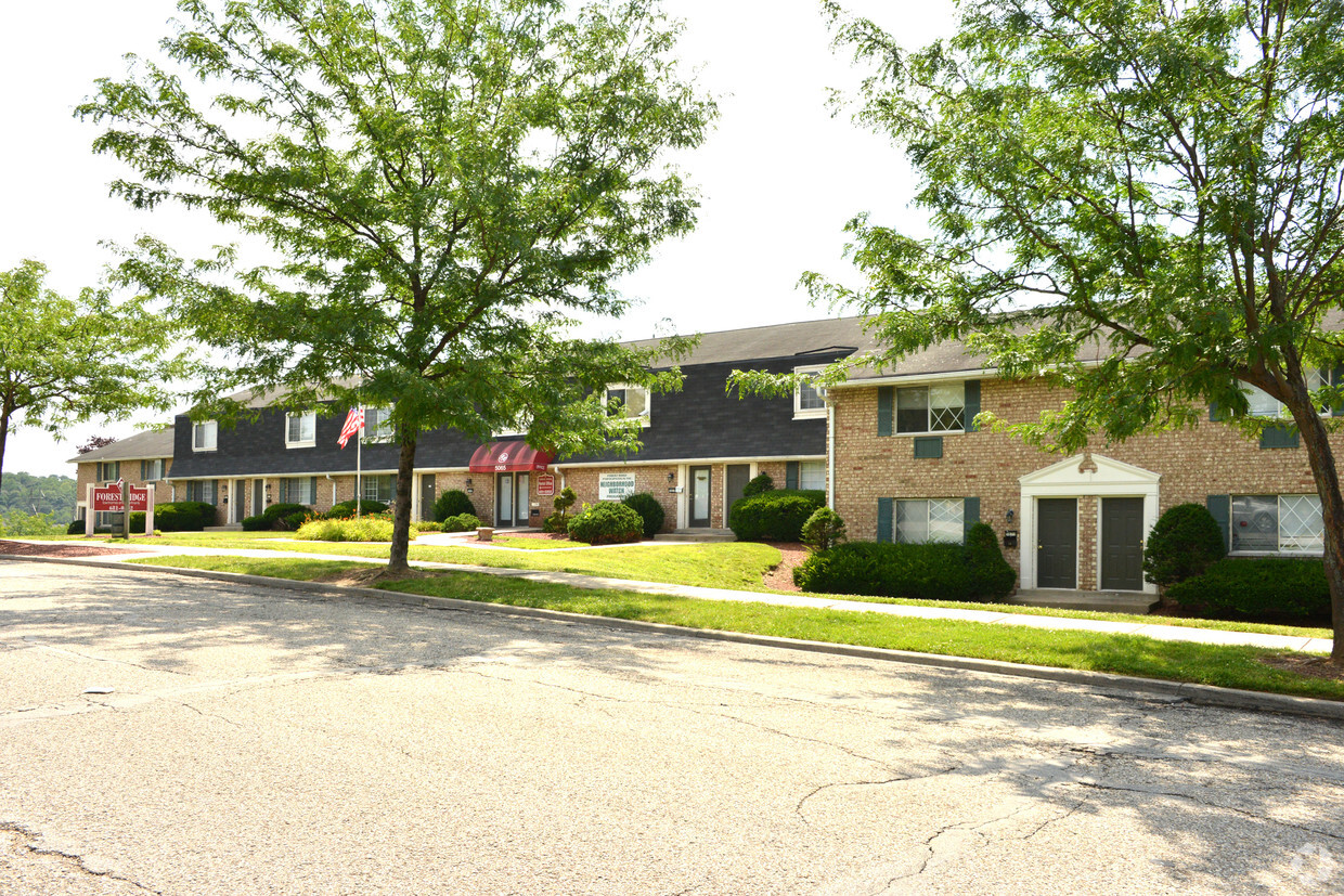 Primary Photo - Forest Ridge Apartments