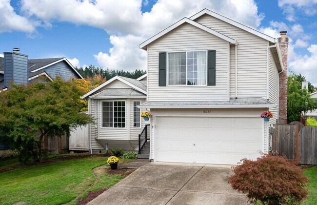 Foto del edificio - 13077 SW Tearose Way ~ Tri-Level Home
