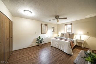 Building Photo - 8140 Southwood Dr