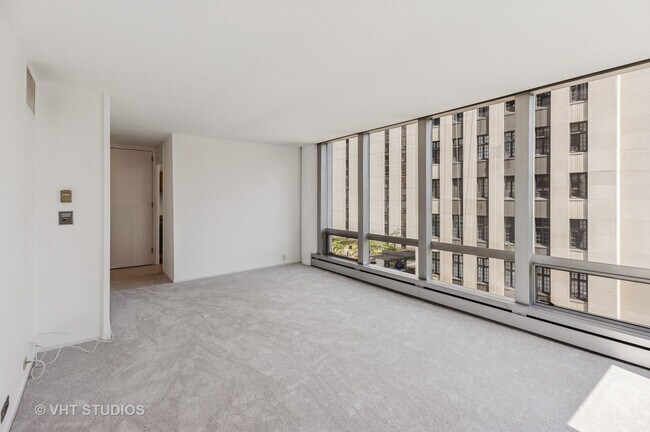 Foto del edificio - 1300 N Astor St