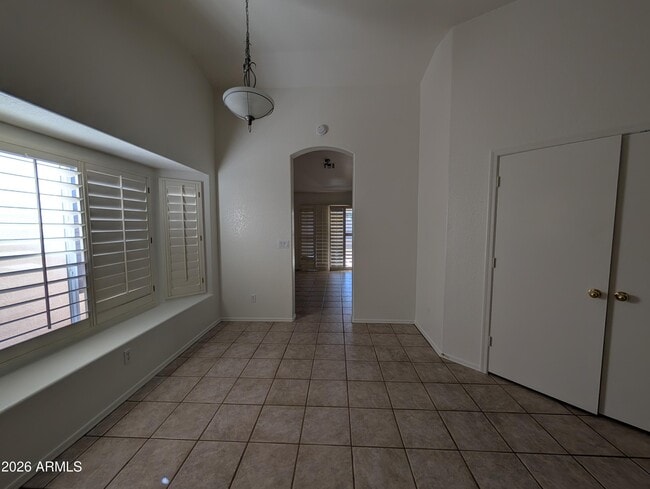 Foto del edificio - 8918 W Paradise Ln