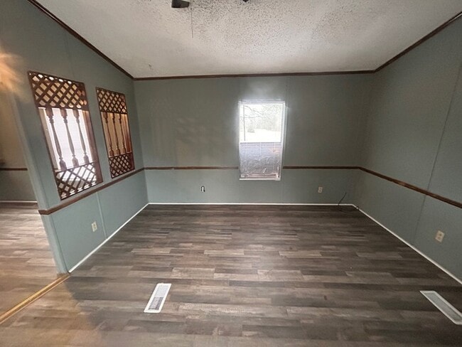 Building Photo - 201 Williams Cir