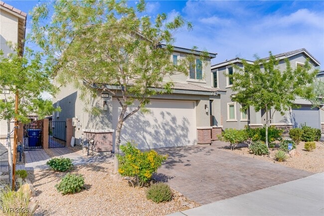 Building Photo - 920 Lotus Falls St