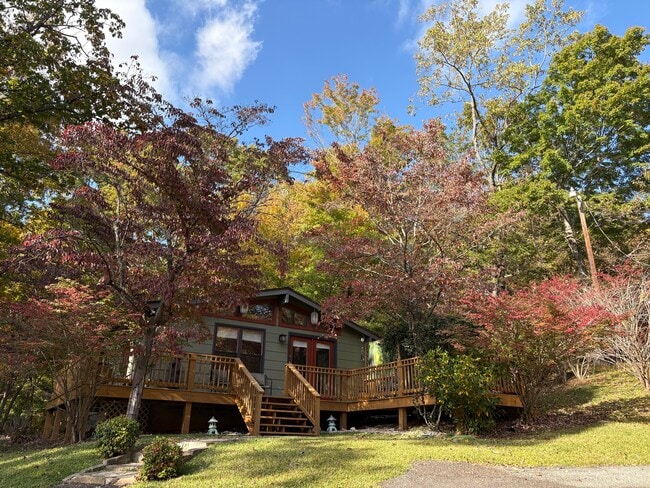 Building Photo - 250 Ridge View Cir