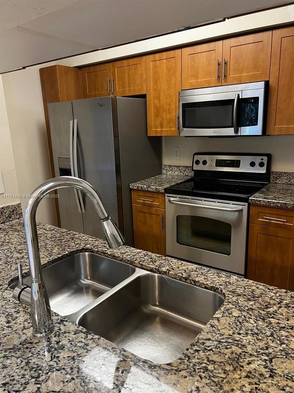 Foto del edificio - 6482 Emerald Dunes Dr