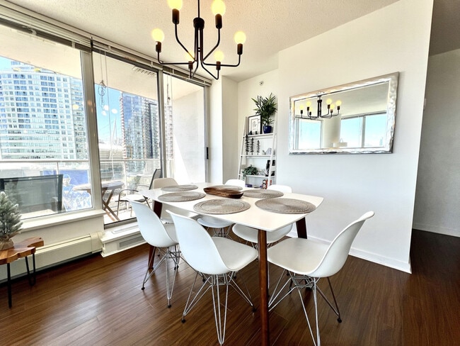 Building Photo - 689 Abbott St