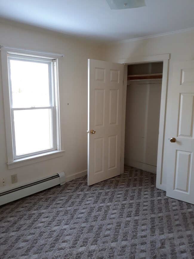 Building Photo - 83 Elkins St