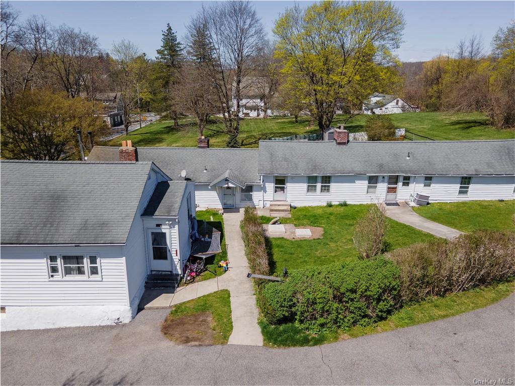 Primary Photo - 126 Mahopac Ave
