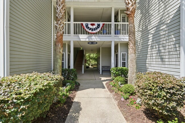 Photo - "Charming Fully Furnished 2-Bed Condo with & Granite Countertops in Charleston – 1320 Sq Ft of Co...