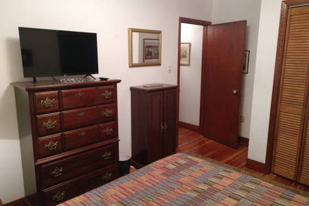 Foto del edificio - 20 Locust Grove Rd