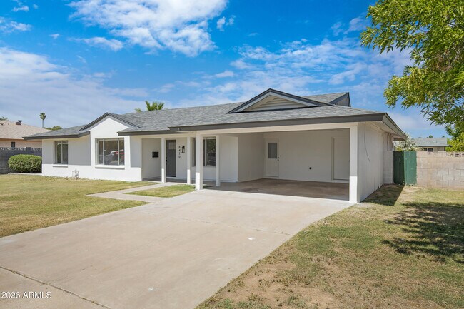 Building Photo - 8426 E Monterey Way