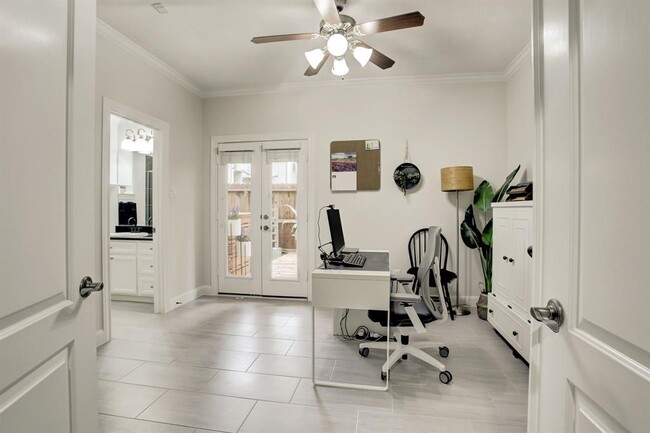 Foto del edificio - 6001 Truro St