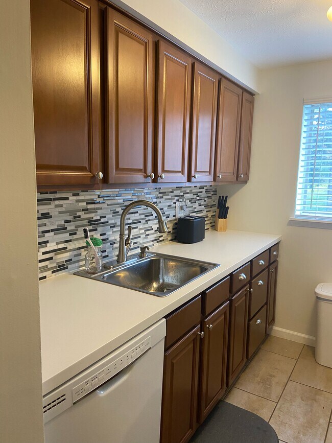 205 Bayberry Ln, Imperial, PA 15126 Townhome Rentals in Imperial PA