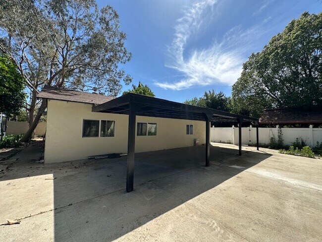 Building Photo - 7227 Forbes Ave