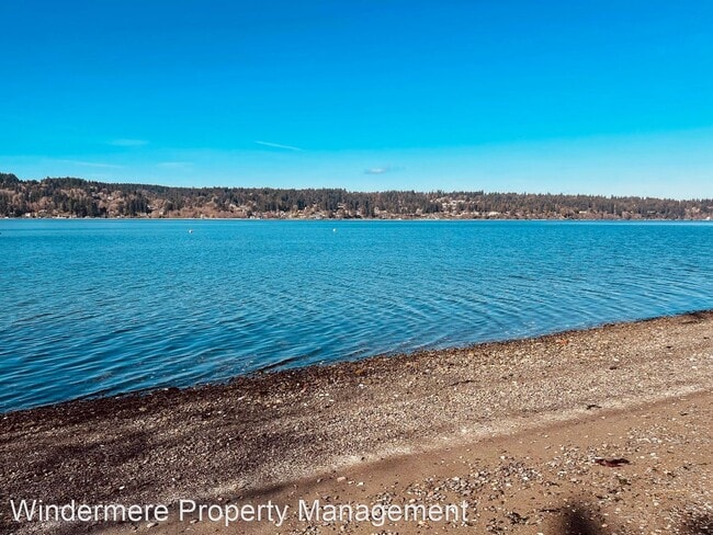 Building Photo - 3 br, 3 bath House - 4720 Crystal Springs ...