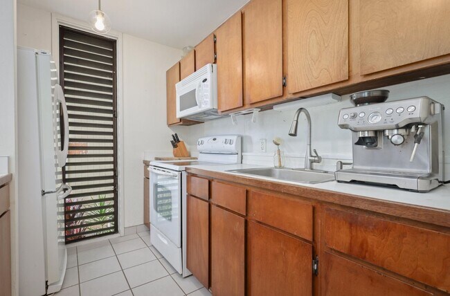 Foto del edificio - Furnished 1 Bedroom 1 Bath Condo