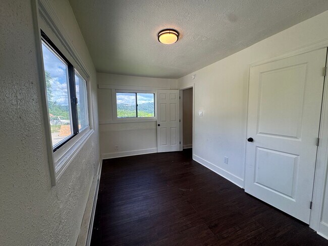 Foto del edificio - 922 Oak St