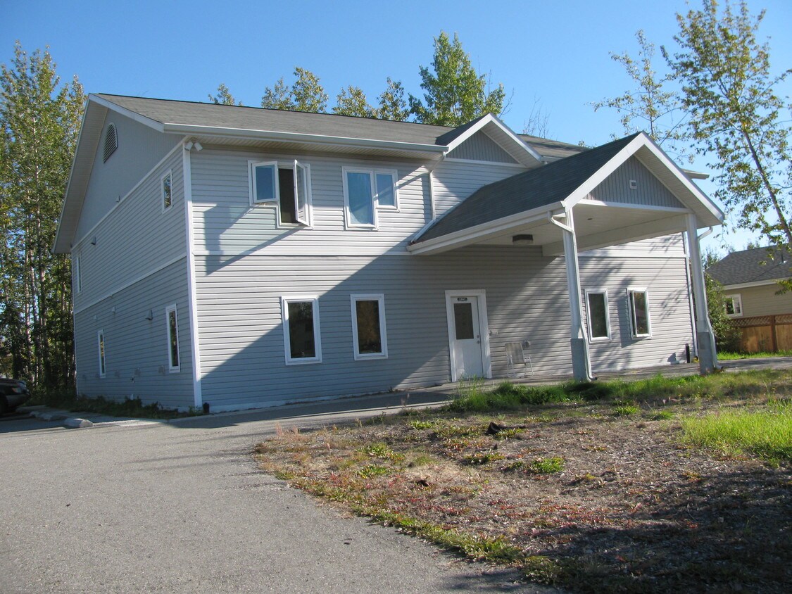 Chinook Apartments - 1707 Turner St