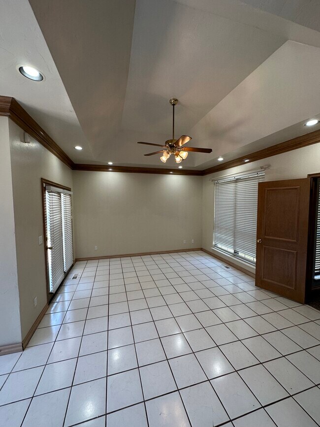 Building Photo - 6308 Bryant Ct