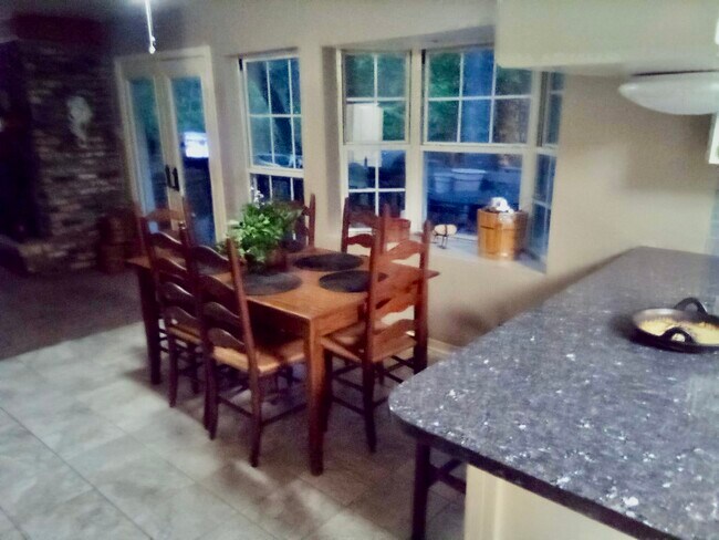 Foto del edificio - 25906 Spring Creek Dr