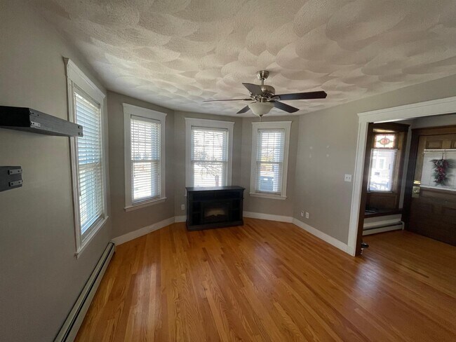 Foto del edificio - 112 Boston Ave