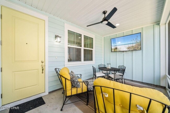 Building Photo - 8676 Coral Reef Wy