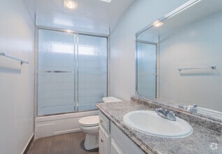 Building Photo - Del Coronado Apartments