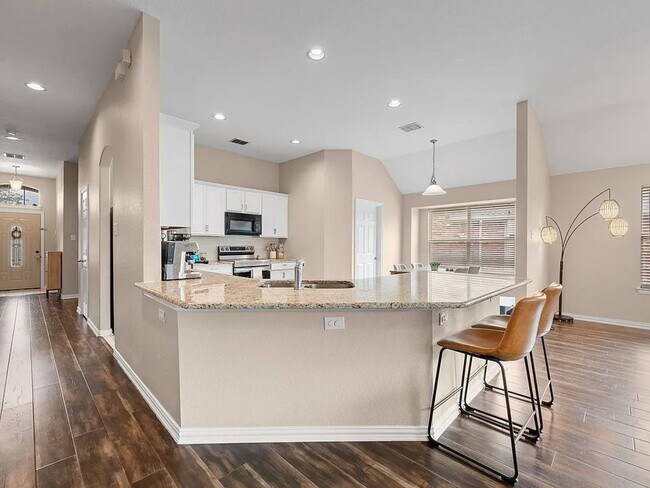 Building Photo - 3205 Chesington Dr