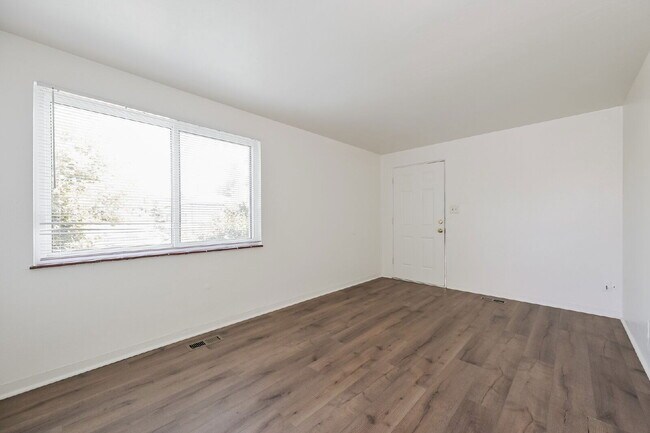 Foto del edificio - 9295 E 14th Ave