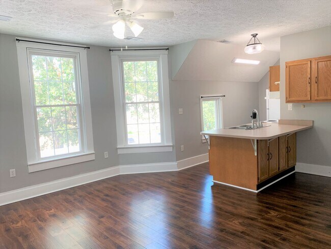 Foto del edificio - 1108 S 6th St