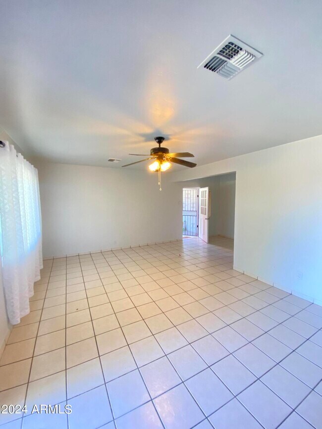 Foto del edificio - 1805 N 22nd St
