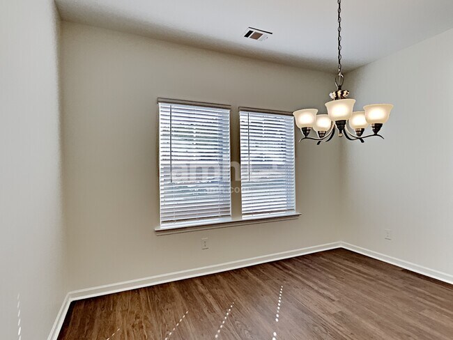 Foto del edificio - 41 Jake Crossing