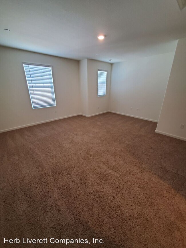 Foto del edificio - 3 br, 2.5 bath House - 5538 Claremont Court