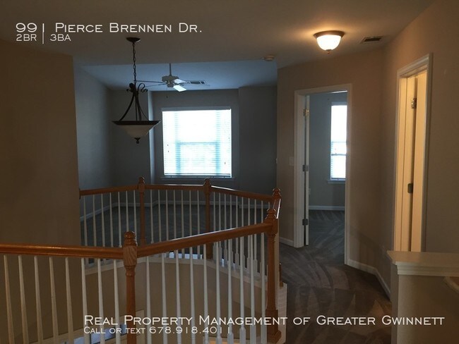 Foto del edificio - Beautiful Town Home is a fantastic location