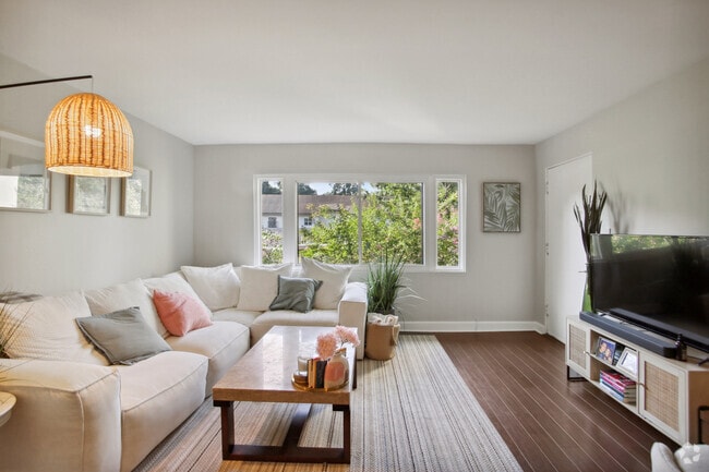Building Photo - 101 Ardmore Pl NW