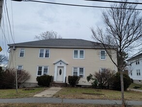 Building Photo - 110 Clay St