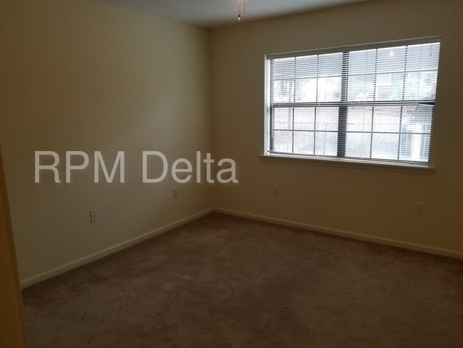 Building Photo - 610 N Optimistic Ln