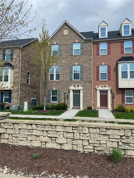 Foto principal - 1954 Georgetown Dr Sewickley PA 15143