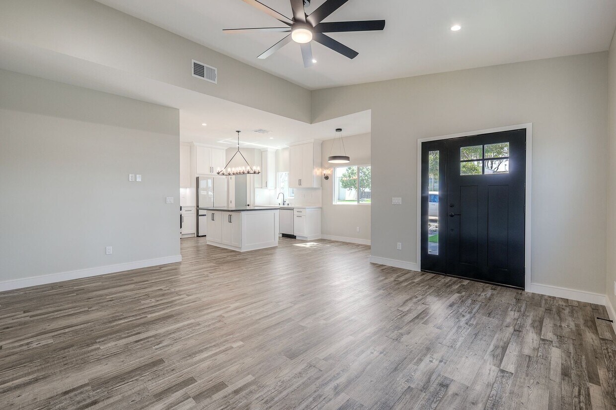 Foto principal - 532 Elm Ave