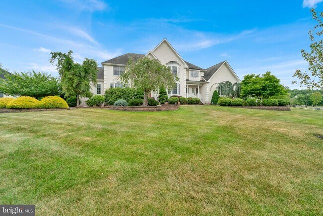 Foto del edificio - 19 Meadowlark Dr