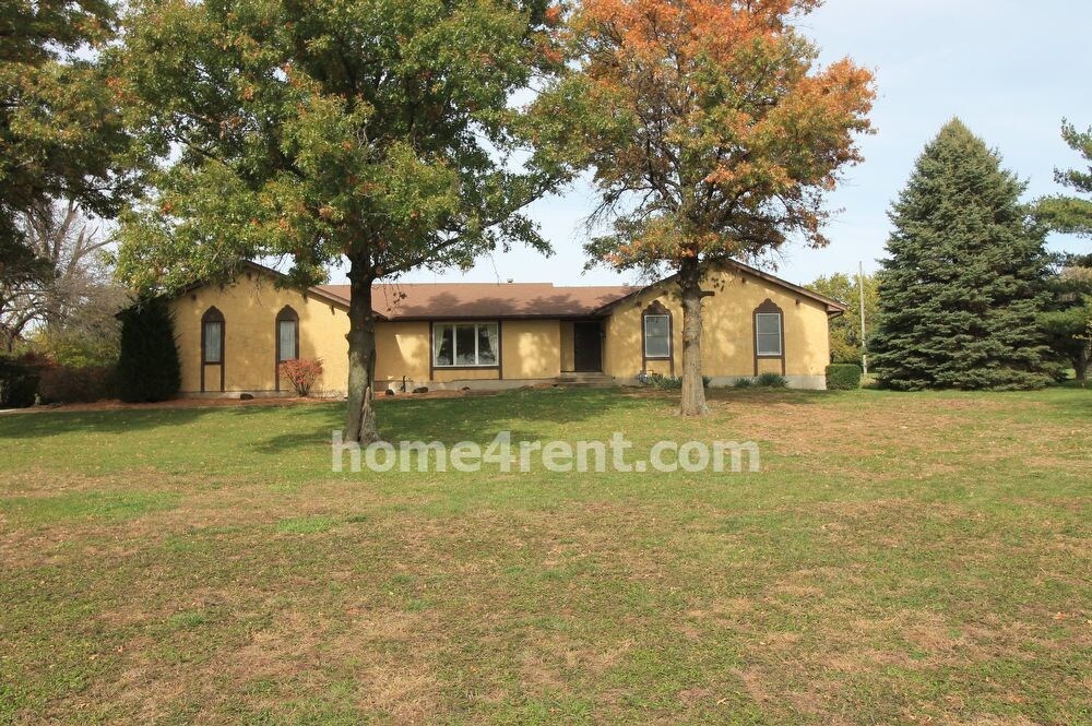Primary Photo - 24390 W 135th St