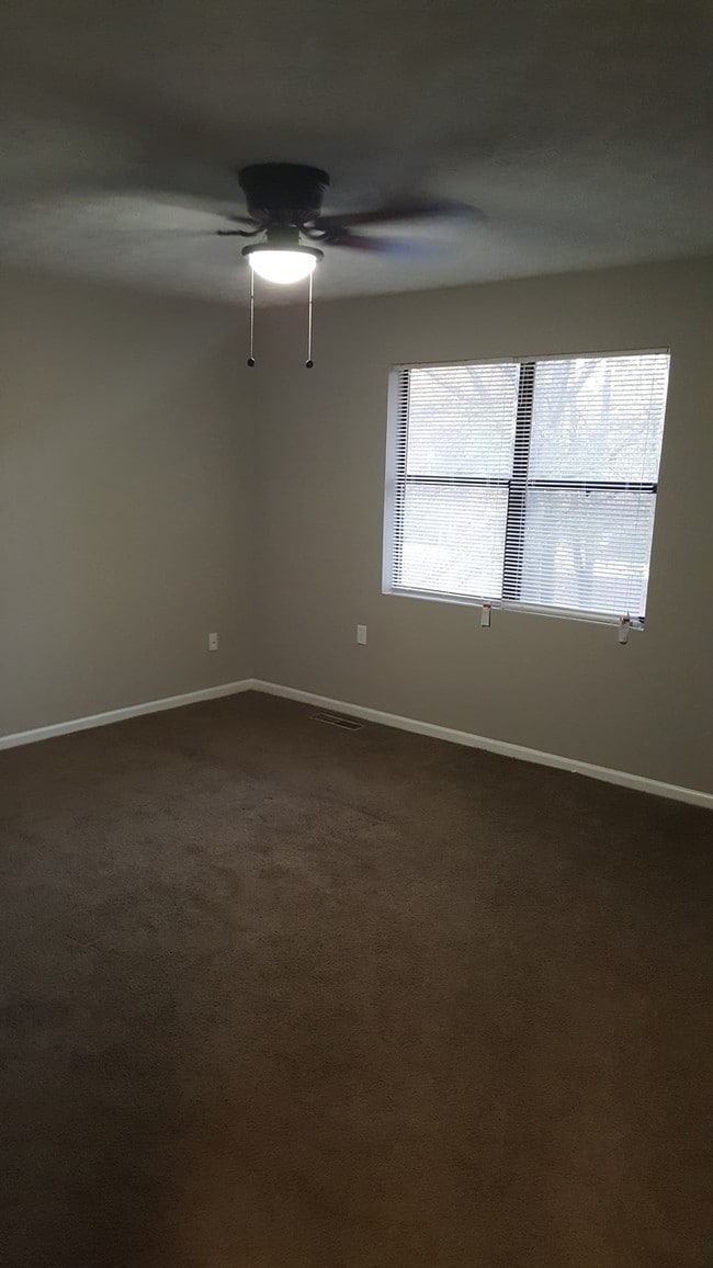 Building Photo - 109 Hillpine Trail