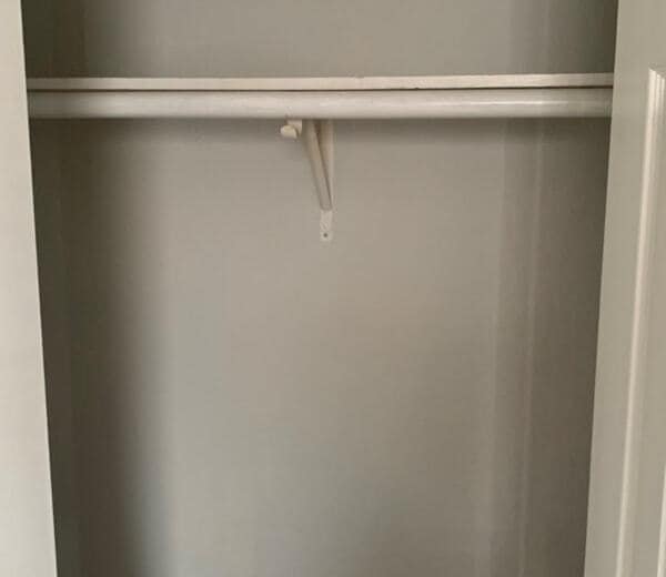 Building Photo - 1083 Woodland Dr