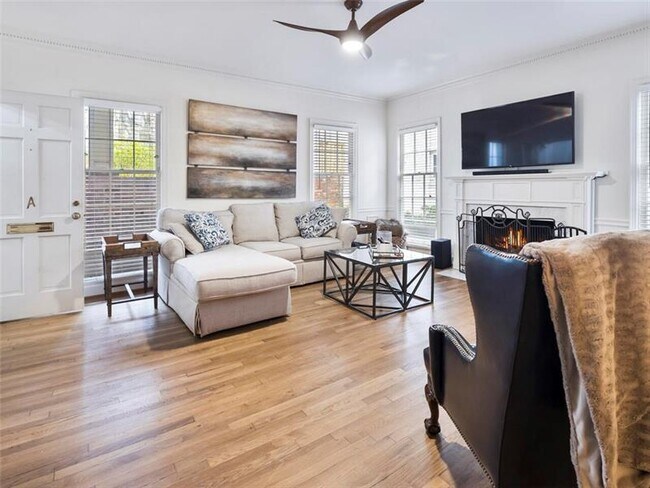 Foto del edificio - 1872 Wycliff Rd NW