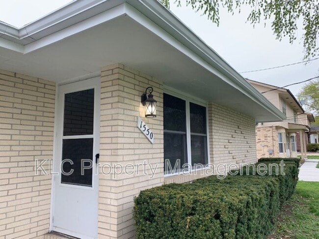 Building Photo - 1550 NW 81st St